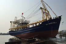 Ngư dân khởi kiện vì tàu vỏ thép 17 tỷ vừa xuống nước đã hỏng