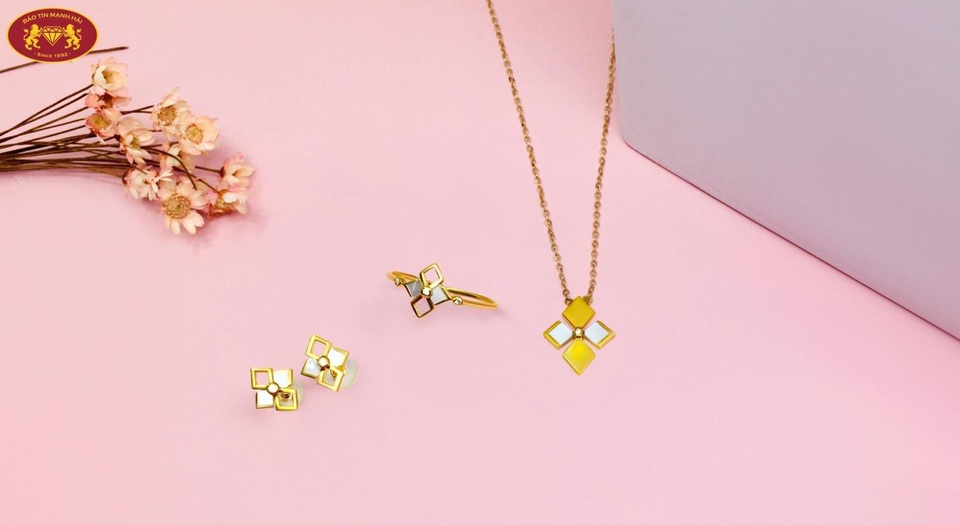 Mừng giáng sinh “mua trang sức tặng trang sức” tại Bảo Tín Mạnh Hải - 2 Mừng giáng sinh “mua trang sức tặng trang sức” tại Bảo Tín Mạnh Hải - 2