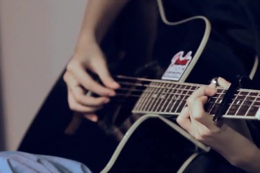 Quỳnh Anh Shyn và Khả Ngân cover ca khúc "Thằng Cuội"