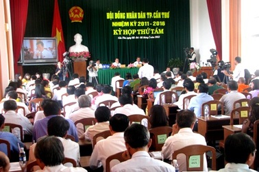 Quán nhậu làm nóng bàn nghị sự