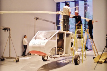 Đại gia chân đất: Liều mạng, đốt tiền chế máy bay