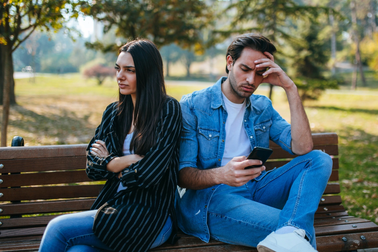 Làm thế nào để thoát khỏi một mối quan hệ độc hại?