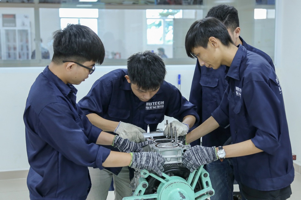 Dạy văn hóa trong trường nghề: Điều cốt yếu là cho học sinh liên thông - 1 Dạy văn hóa trong trường nghề: Điều cốt yếu là cho học sinh liên thông - 1