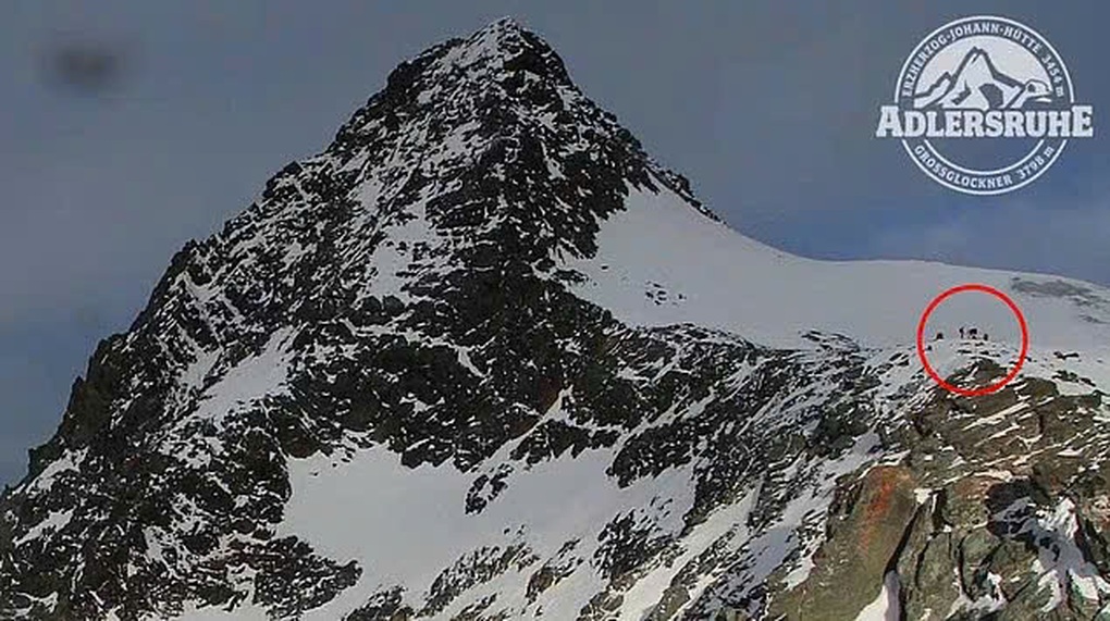 Cô gái tử vong bi thảm vì bị bạn trai bỏ rơi trên đỉnh núi cao nhất nước Áo - 3