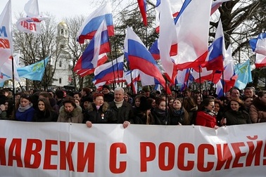 Dân Crimea hài lòng với cuộc sống ở Nga hơn Ukraine 