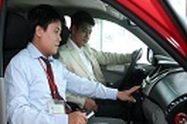 Diễn viên Hải Anh năng động và cá tính với Triton 2010