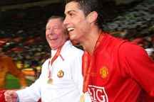 Tình "cha con" của C.Ronaldo và Sir Alex Ferguson sâu đậm thế nào?