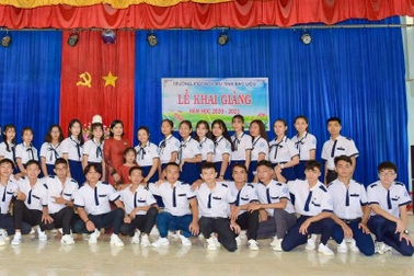 Một lớp học trường dân tộc nội trú có 35/39 học sinh đỗ đại học