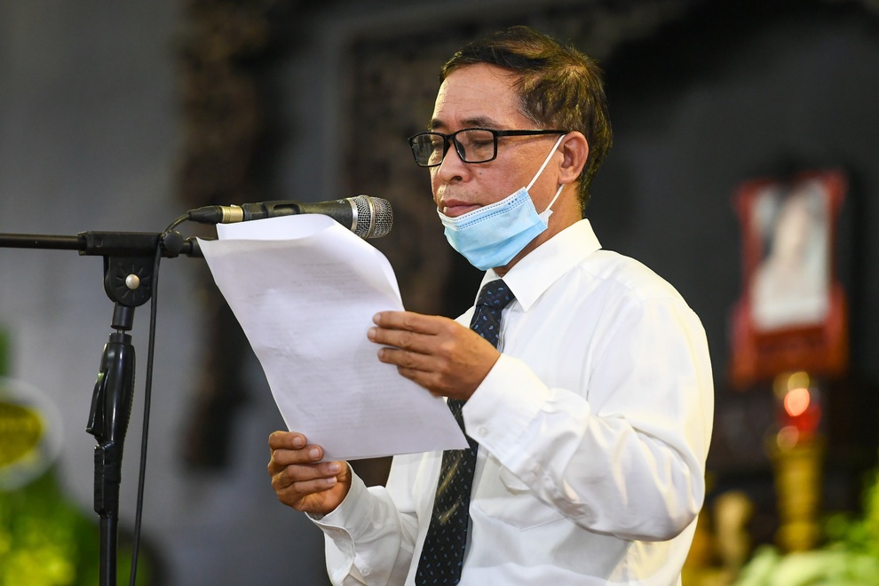 Gia đình, bạn bè đau lòng đưa tiễn Hoa hậu Nguyễn Thu Thủy - 10 Gia đình, bạn bè đau lòng đưa tiễn Hoa hậu Nguyễn Thu Thủy - 10