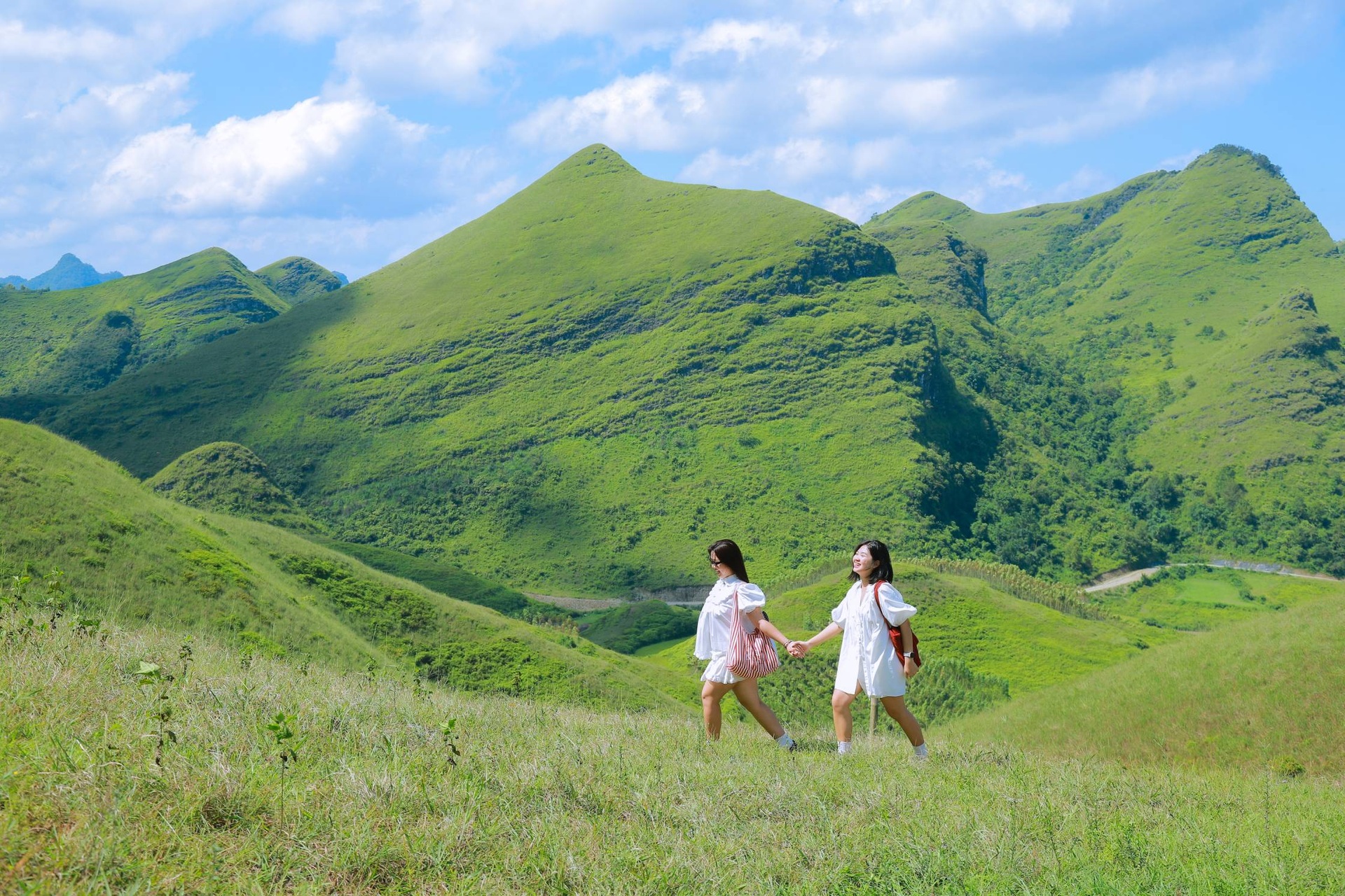 Cao Bằng mùa đẹp nhất: Núi rừng, thác nước gọi mời du khách - 13