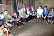 Hoang mang chờ tin người nhà vượt biên 'chui' tìm việc