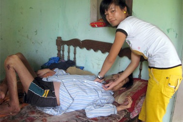 Gạt nỗi đau mất mẹ, nuôi cha ung thư và chị tâm thần