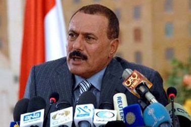 Dinh Tổng thống Yemen trúng pháo, Tổng thống và nhiều quan chức bị thương