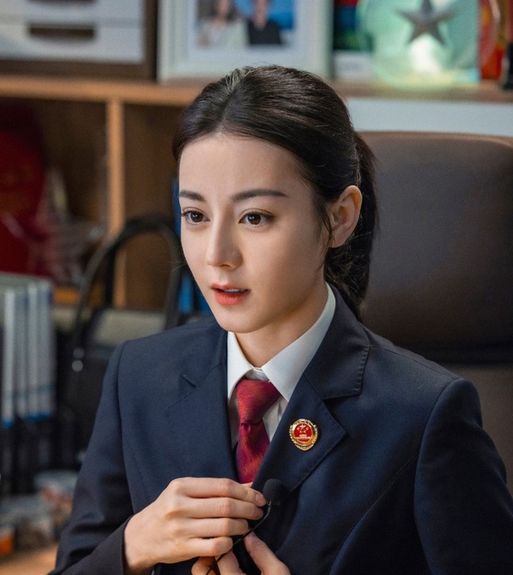 Phim mới của mỹ nhân Tân Cương Địch Lệ Nhiệt Ba gây thất vọng - 1 Phim mới của mỹ nhân Tân Cương Địch Lệ Nhiệt Ba gây thất vọng - 1