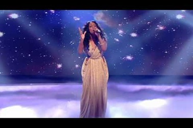 Alexandra Burke khoe giọng hát nội lực