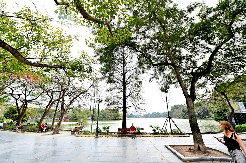 Hình ảnh lạ thường tại Hà Nội giữa mùa dịch Covid - 19 - 16 Hình ảnh lạ thường tại Hà Nội giữa mùa dịch Covid - 19 - 16