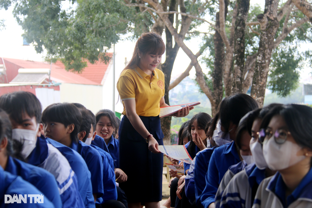 Vì sao học sinh vẫn chưa mặn mà học nghề? - 1 Vì sao học sinh vẫn chưa mặn mà học nghề? - 1