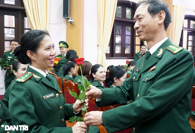 Người mẹ biên phòng của những đứa trẻ tộc người ngủ ngồi Đan Lai - 5 Người mẹ biên phòng của những đứa trẻ tộc người ngủ ngồi Đan Lai - 5