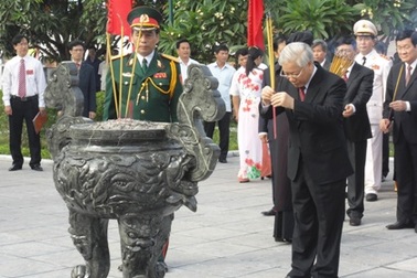 Kỷ niệm 100 năm ngày sinh Tổng bí thư Nguyễn Văn Cừ  