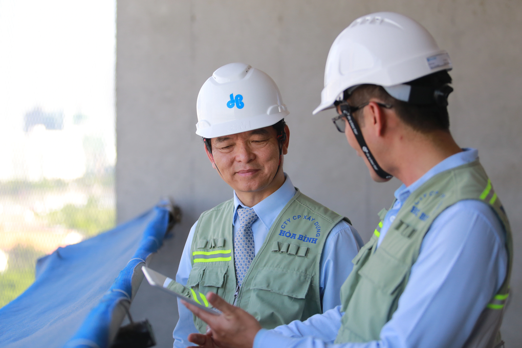 Chủ tịch Xây dựng Hòa Bình nhận trách nhiệm vì năm 2023 không đạt mục tiêu - 1 Chủ tịch Xây dựng Hòa Bình nhận trách nhiệm vì năm 2023 không đạt mục tiêu - 1
