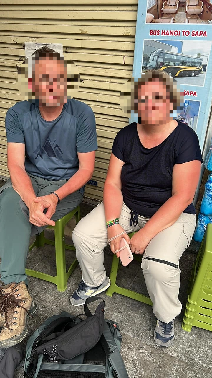 हनोई में टैक्सी चालक पर 50 मीटर की सवारी के लिए 500,000 VND वसूलने का आरोप: पश्चिमी ग्राहक ने क्या कहा? - 1 Vụ taxi ở Hà Nội bị tố đi 50m thu 500.000 đồng: Khách Tây nói gì? - 1