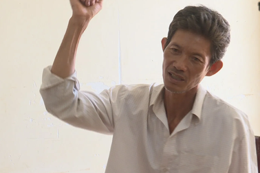 Đón xe khách bỏ trốn, sau khi dùng dao đâm bạn nhậu