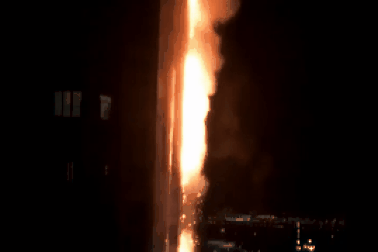 Chung cư 79 tầng ở Dubai cháy ngùn ngụt trong đêm