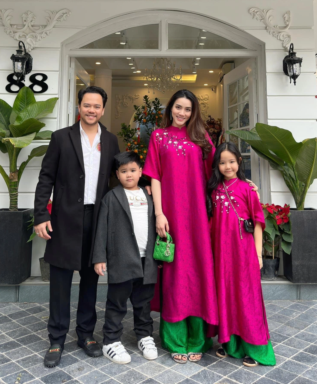 Trang Nhung phim Kính thưa osin: Tôi chưa từng để đại gia nuôi mình - 7 Trang Nhung phim Kính thưa osin: Tôi chưa từng để đại gia nuôi mình - 7