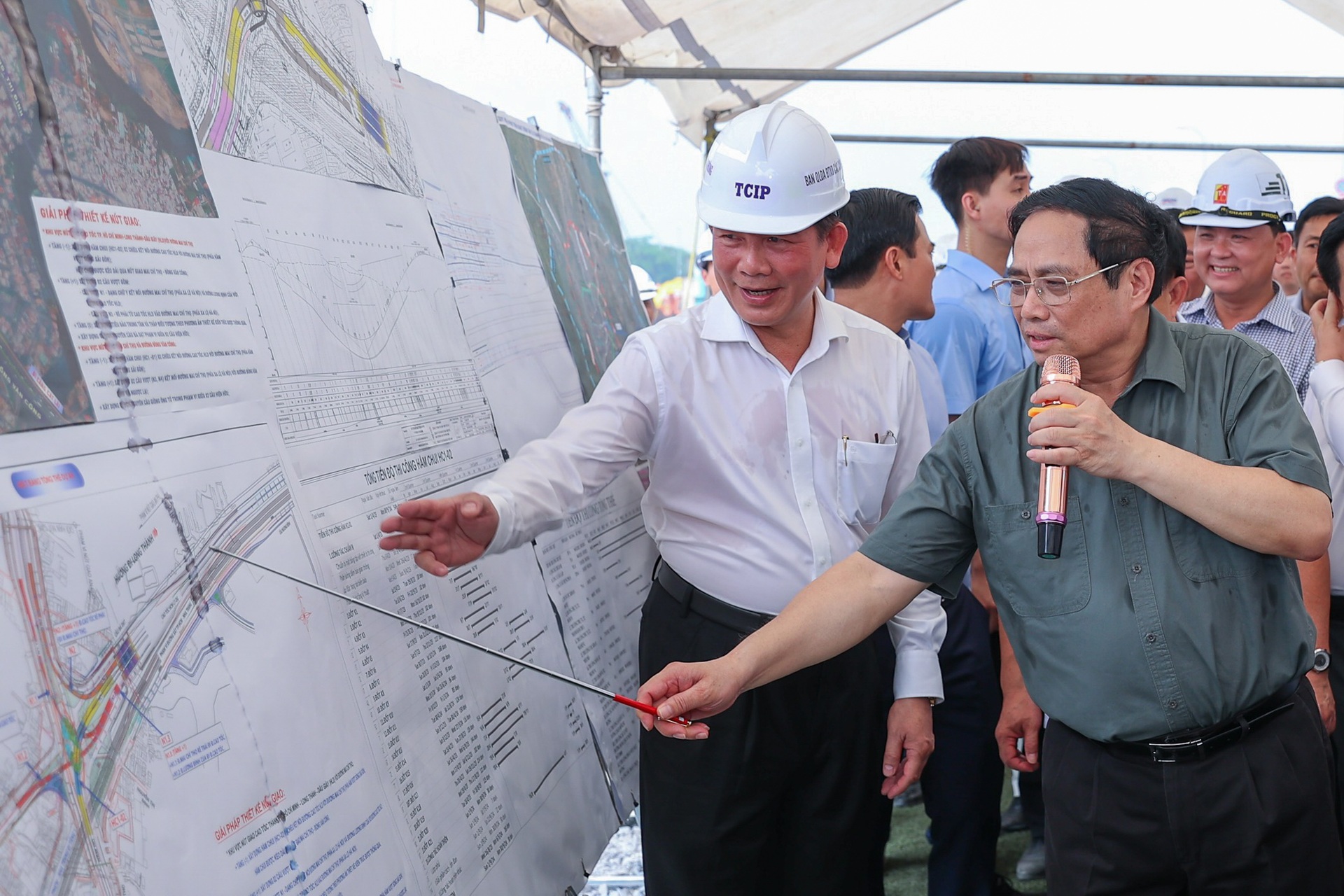 Thủ tướng Phạm Minh Chính thị sát các công trình trọng điểm ở TPHCM - 8 Thủ tướng Phạm Minh Chính thị sát các công trình trọng điểm ở TPHCM - 8