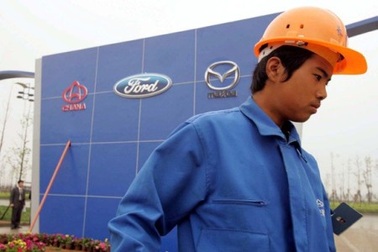 Ford tạm ngừng sản xuất ở 3 nhà máy