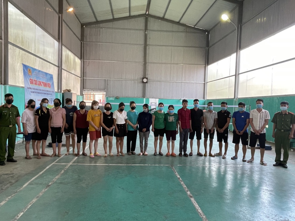 Cao Bằng: Bất chấp dịch bệnh, nhiều cán bộ xã tụ tập đánh bạc - 1 Cao Bằng: Bất chấp dịch bệnh, nhiều cán bộ xã tụ tập đánh bạc - 1