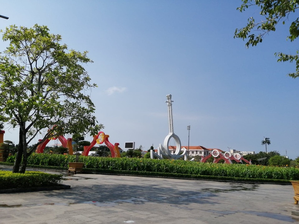 Đẹp mắt tiểu cảnh chào năm mới 2020 trên Quảng trường lớn nhất ĐBSCL - 20 Đẹp mắt tiểu cảnh chào năm mới 2020 trên Quảng trường lớn nhất ĐBSCL - 20
