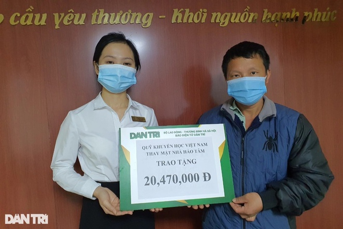 Bạn đọc Dân trí tiếp tục giúp đỡ, bé gái mắc bệnh viêm não sắp xuất viện - 3 Bạn đọc Dân trí tiếp tục giúp đỡ, bé gái mắc bệnh viêm não sắp xuất viện - 3