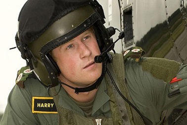 Hoàng tử Harry sang Mỹ học lái trực thăng tấn công Apache