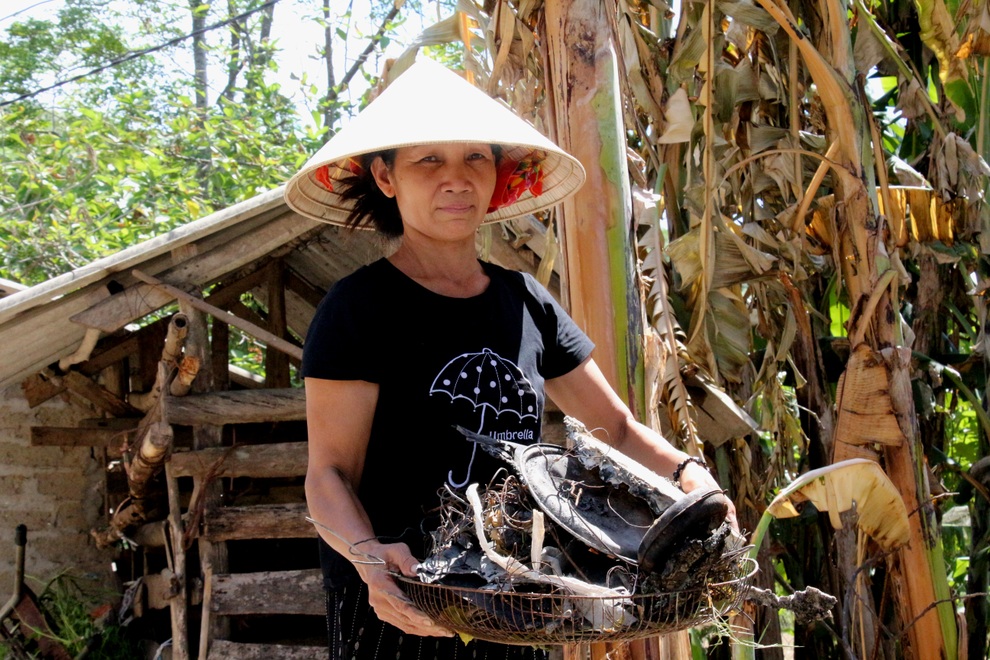 Hàng loạt nhà chứa rơm bị cháy bí ẩn trong đêm - 4 Hàng loạt nhà chứa rơm bị cháy bí ẩn trong đêm - 4