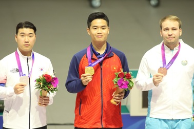 Giành HCV Asiad 19, xạ thủ Phạm Quang Huy nhận "mưa tiền thưởng"