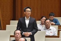 Phó Thủ tướng nói gì về việc cách chức hiệu trưởng nhận lương "khủng"?