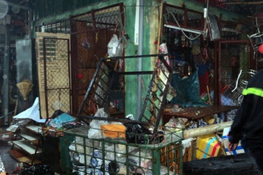 Hà Nội: Hoảng loạn vì cháy chợ Đồng Tâm