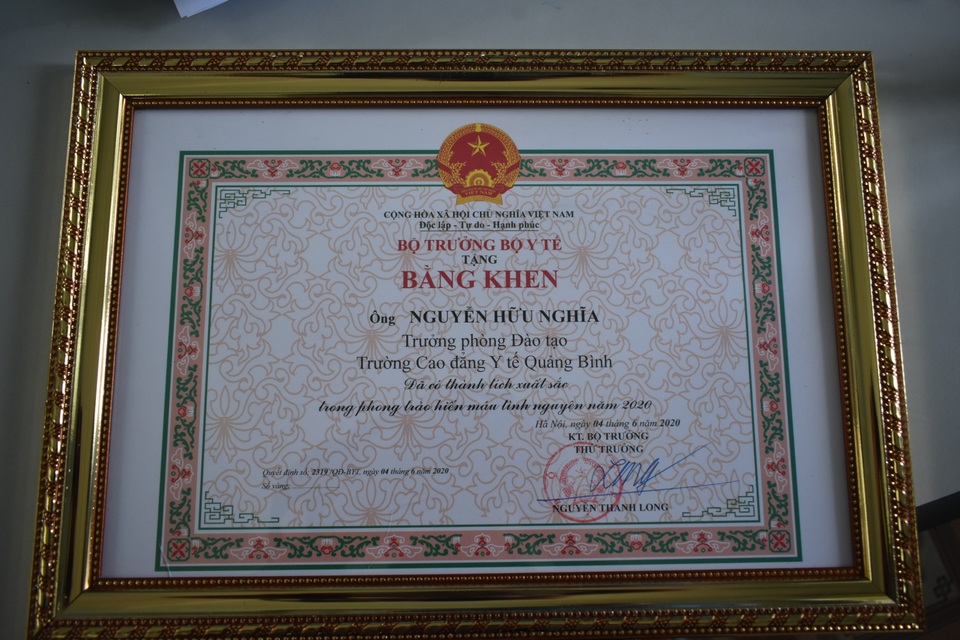 Chuyện về thầy giáo trường y, 11 năm 22 lần hiến máu - 5 Chuyện về thầy giáo trường y, 11 năm 22 lần hiến máu - 5