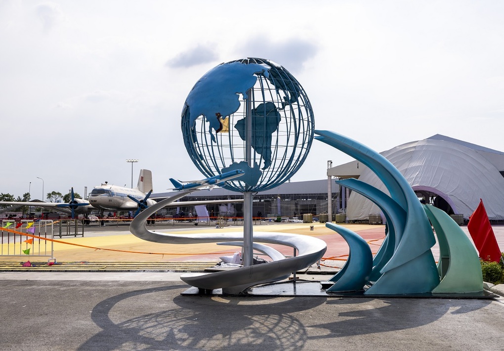 Entdecken Sie die Ausstellung „80 Jahre Reise der Unabhängigkeit – Freiheit – Glück“ – 6 Khám phá Triển lãm “80 năm Hành trình Độc lập - Tự do - Hạnh phúc” - 6