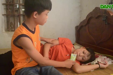 Lời tâm sự đẫm nước mắt về phận đời của hai mẹ con chị Hòa.