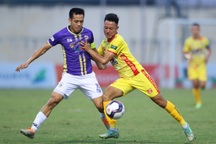 CLB Hà Nội đánh rơi điểm ở Thanh Hóa, cuộc đua vô địch V-League vẫn hấp dẫn