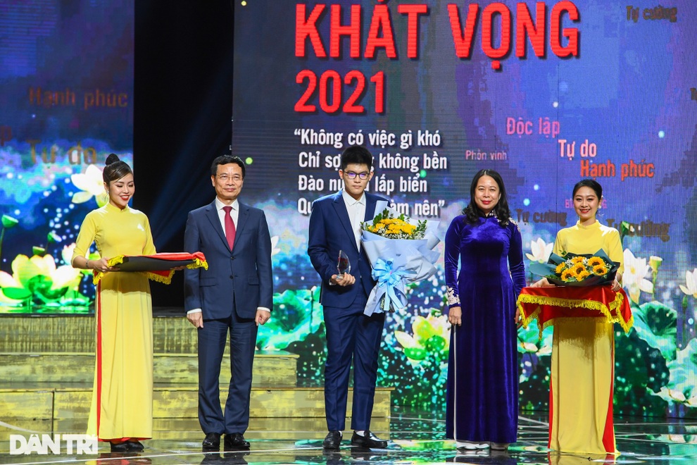 Chủ tịch Quốc hội: Gắn việc học tập, làm theo Bác với hệ giá trị quốc gia - 5 Chủ tịch Quốc hội: Gắn việc học tập, làm theo Bác với hệ giá trị quốc gia - 5