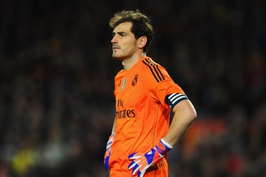 Real Madrid sẵn sàng trả tiền để “tiễn” Iker Casillas
