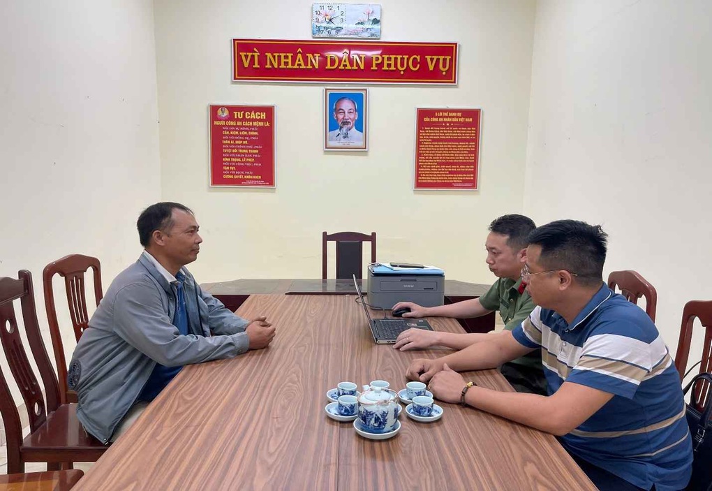Hai người đăng tin sai sự thật, xuyên tạc về lực lượng công an - 2 Hai người đăng tin sai sự thật, xuyên tạc về lực lượng công an - 2