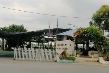 Thanh tra phát hiện thị xã cho doanh nghiệp... xây bến tàu không phép