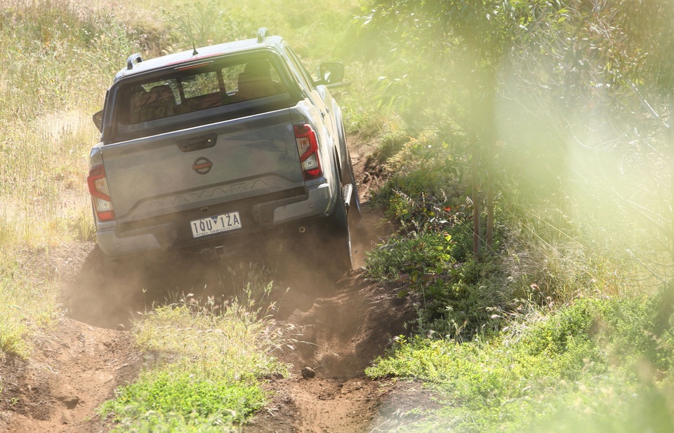 Nissan Navara 2021 xuất kích, sẵn sàng đấu với Ford Ranger - 16 Nissan Navara 2021 xuất kích, sẵn sàng đấu với Ford Ranger - 16