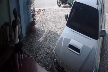 Camera ghi lại diễn biến mâu thuẫn giữa shipper và cô gái ở Bình Dương