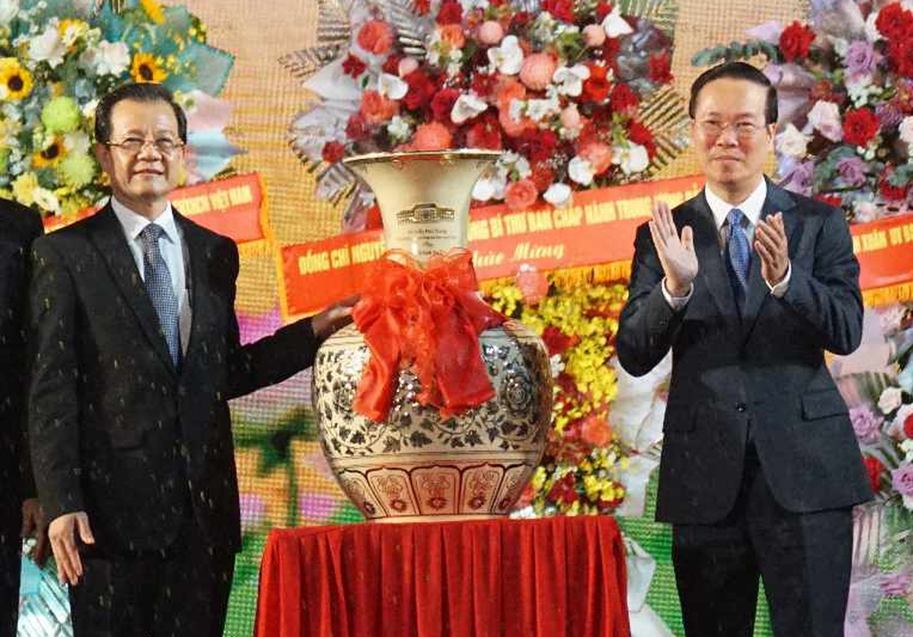Chủ tịch nước dự Lễ kỷ niệm 135 năm ngày sinh Chủ tịch Tôn Đức Thắng - 2 Chủ tịch nước dự Lễ kỷ niệm 135 năm ngày sinh Chủ tịch Tôn Đức Thắng - 2