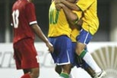 Các "Vũ công Samba" thắng dễ Singapore